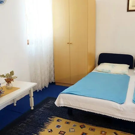Apartman Apartments Ema