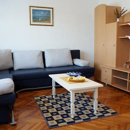 Apartman Apartments Ema